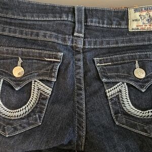 True Religion Ladies Boot-Cut Denim Jeans in Excellent Condition - Size 27